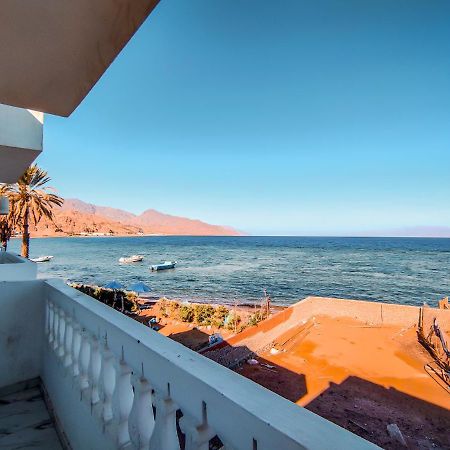Zarnouk Beach House ดาฮับ ภายนอก รูปภาพ