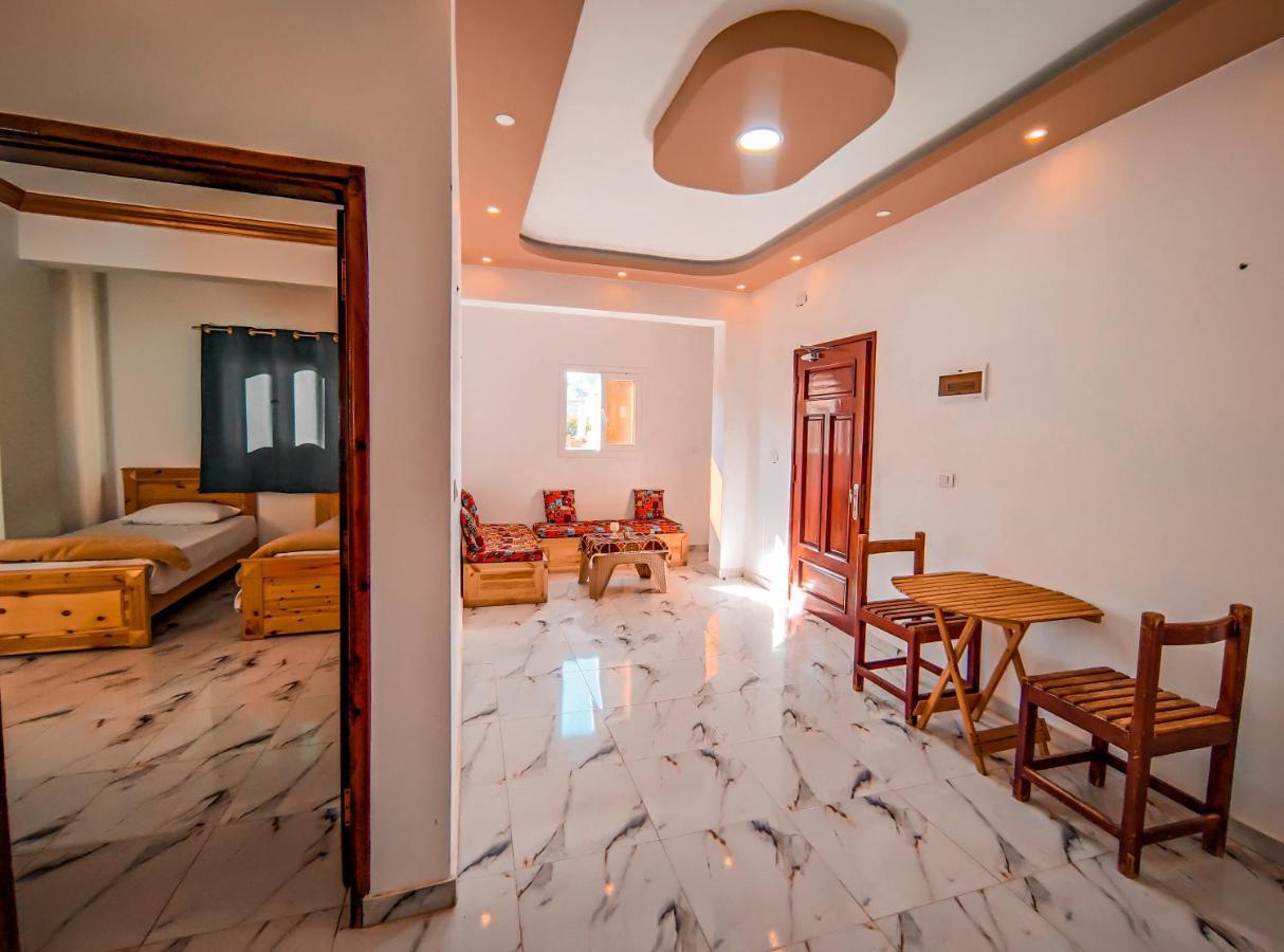 Zarnouk Beach House ดาฮับ ภายนอก รูปภาพ
